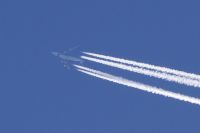 Read more: ChemTrail Photos - Day 7 - 03.04.2010 - Pozdrav od 4 motorne Ajkule