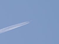 Read more: ChemTrail Photos - Day 11 - 10.04.2010 - Križ iznad glave