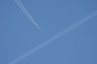 Read more: ChemTrail Photos - Day 20 - 29.04.2010 - Grupnjak na nebu