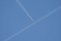 Read more: ChemTrail Photos - Day 20 - 29.04.2010 - Grupnjak na nebu