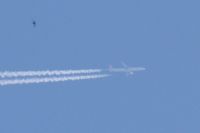 Read more: ChemTrail Photos - Day 27 - 23.05.2010 - Uhvaćen spuštenih gaća