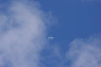 Read more: ChemTrail Photos - Day 33 - 05.06.2010 - Kemijski trag on/off