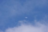 Read more: ChemTrail Photos - Day 33 - 05.06.2010 - Kemijski trag on/off