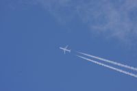 Read more: ChemTrail Photos - Day 33 - 05.06.2010 - Kemijski trag on/off