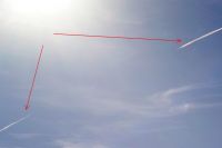 Read more: ChemTrail Photos - Day 49 - 13.11.2010 -  Uobičajena gužva na nebu